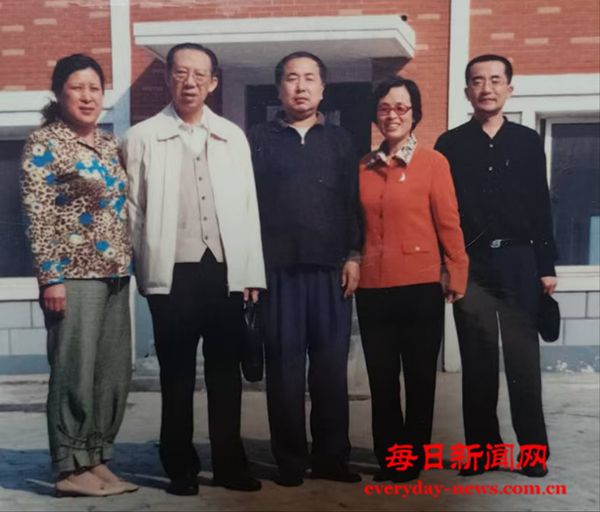 006.jpg
