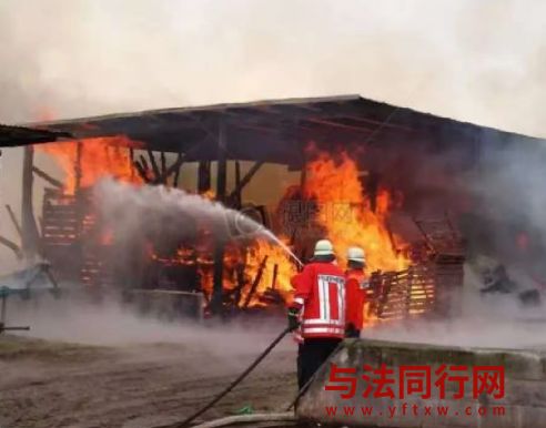 秦皇岛一底商发生火灾，造成8人死亡3人受